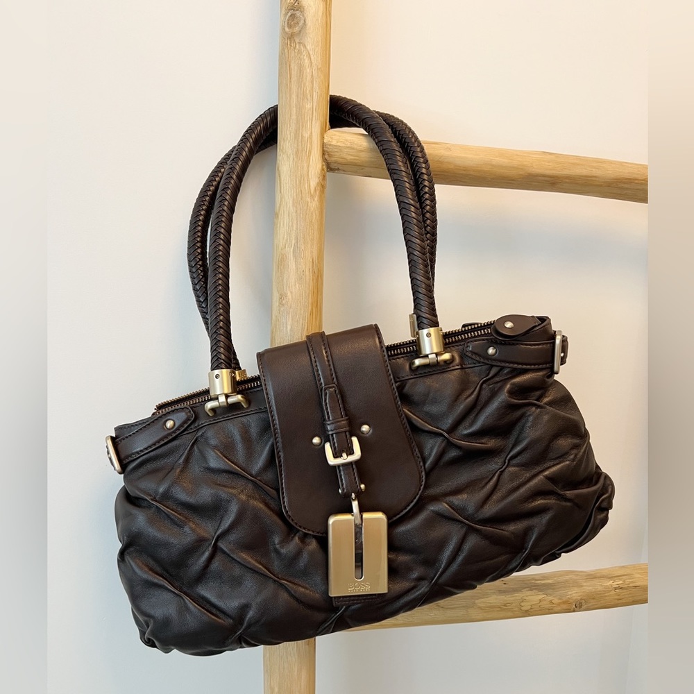 HUGO BOSS (NEW) 90’s Pintucked Leather Shoulder Bag
